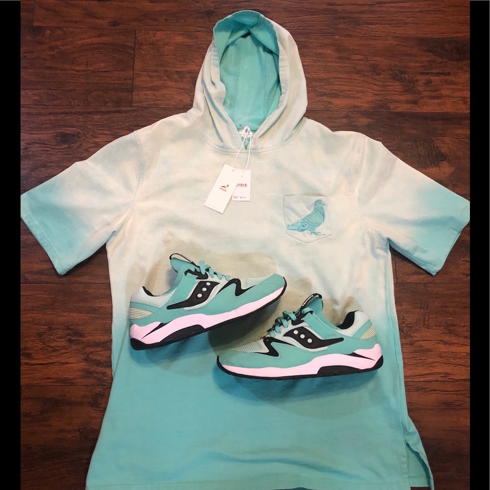 Shoes/ hooded tee